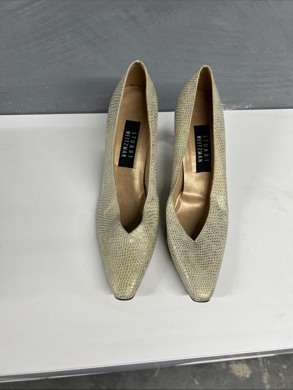 Stuart Weitzman Python Textured Pointed-Toe Pumps with Gold Heel - Picture 2 of 7